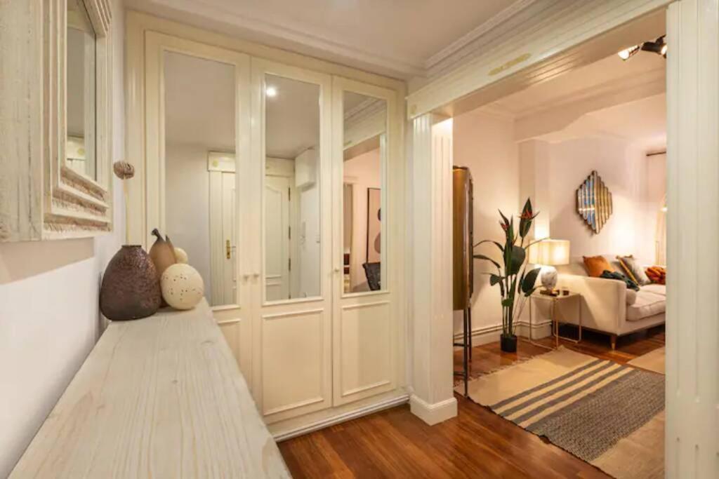 Exclusivo Apartamento En El Casco Viejo ビルバオ エクステリア 写真