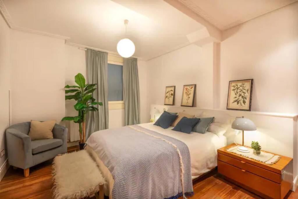 Exclusivo Apartamento En El Casco Viejo ビルバオ エクステリア 写真
