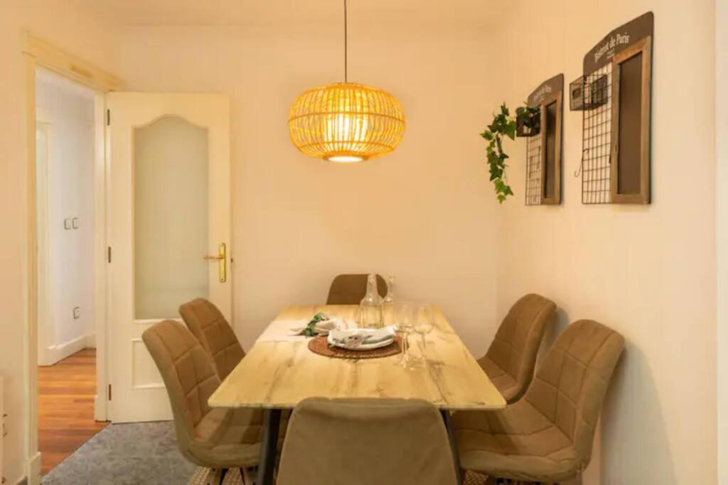 Exclusivo Apartamento En El Casco Viejo ビルバオ エクステリア 写真